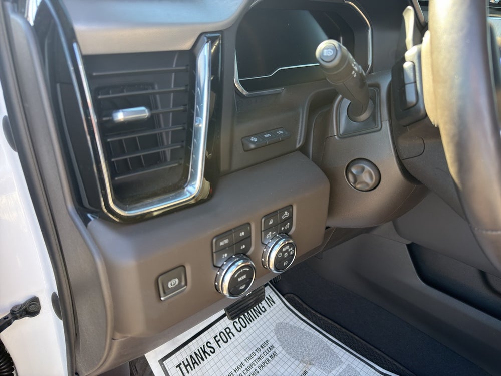 2023 GMC Sierra 1500 Denali — vehicle photo