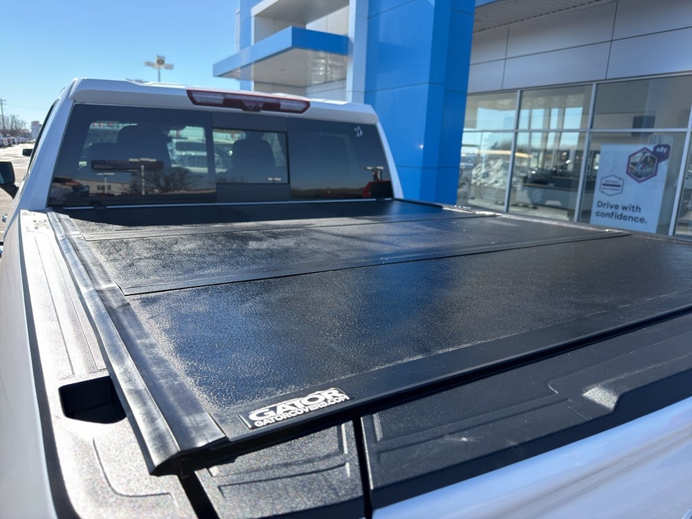 2023 GMC Sierra 1500 Denali — vehicle photo