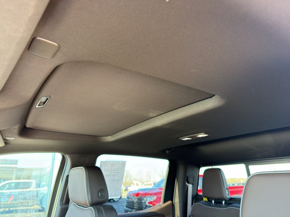 2023 GMC Sierra 1500 Denali — vehicle photo