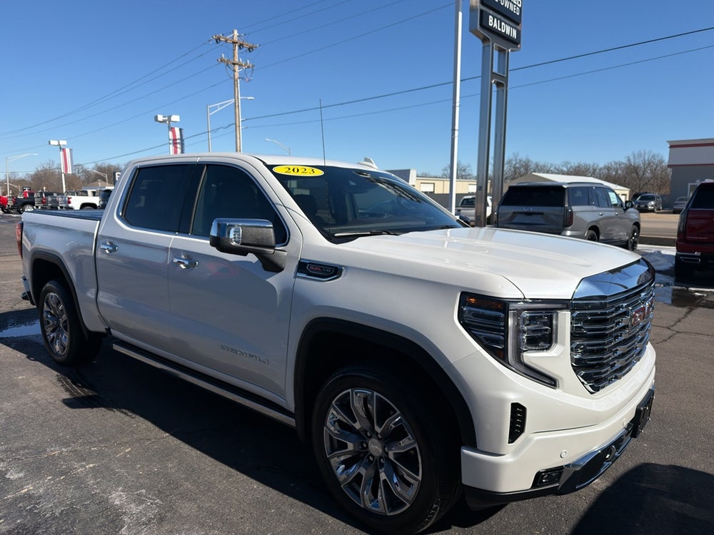2023 GMC Sierra 1500 Denali — vehicle photo