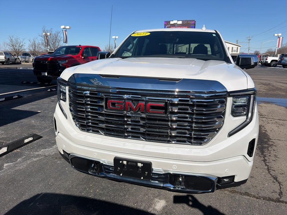 2023 GMC Sierra 1500 Denali — vehicle photo