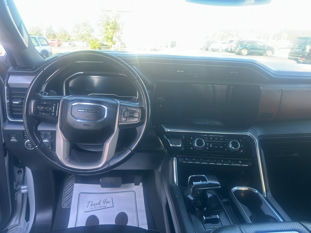2022 GMC Sierra 1500 Denali — vehicle photo