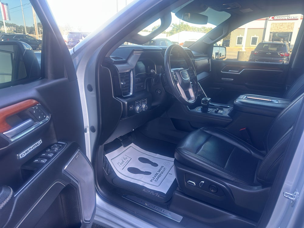 2022 GMC Sierra 1500 Denali — vehicle photo