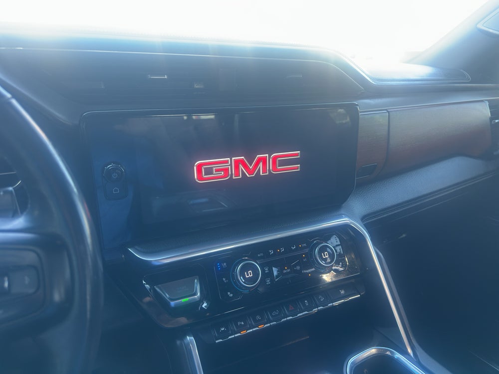 2022 GMC Sierra 1500 Denali — vehicle photo