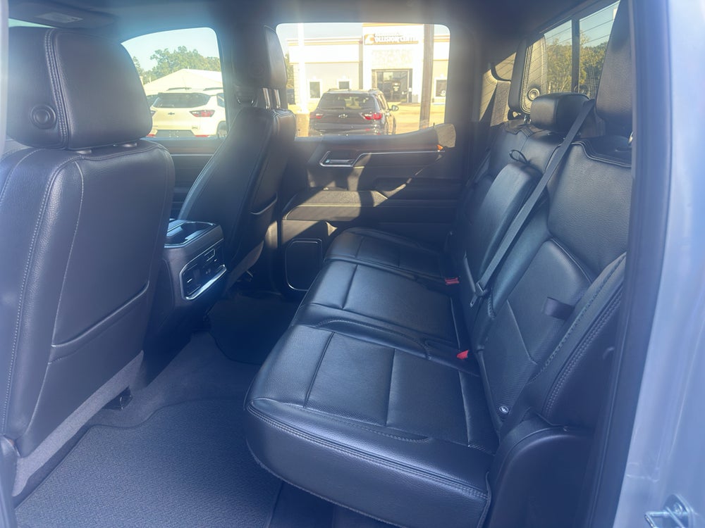 2022 GMC Sierra 1500 Denali — vehicle photo